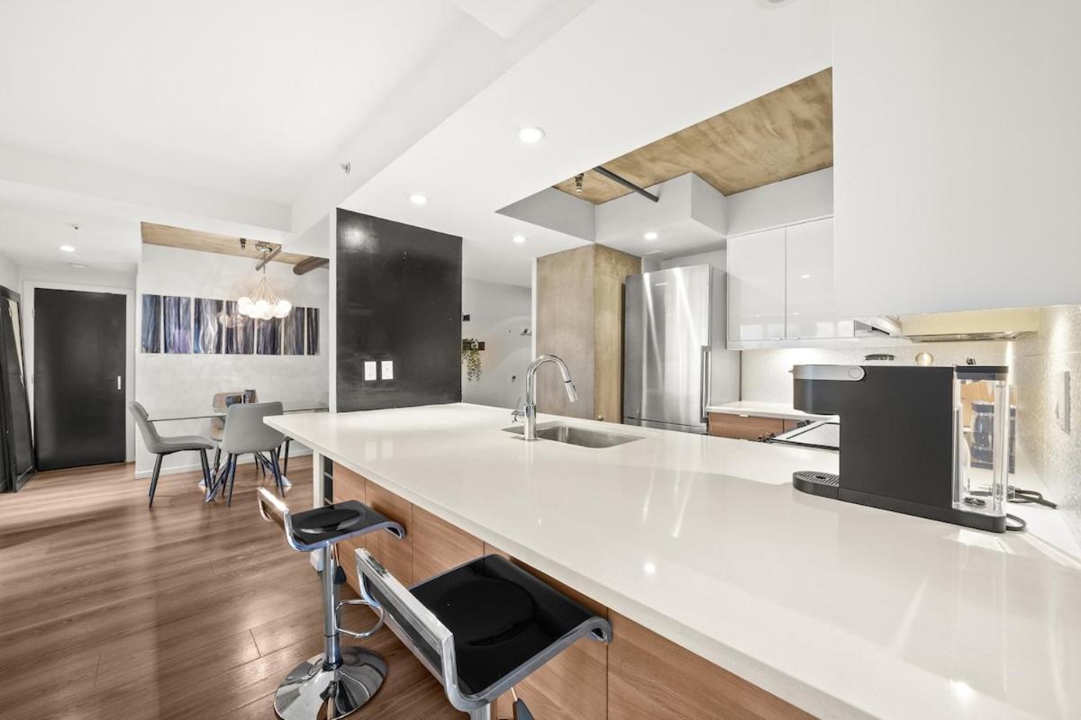 Beautiful 2 Bed Home Dt With Free Parking Vancouver Exteriér fotografie