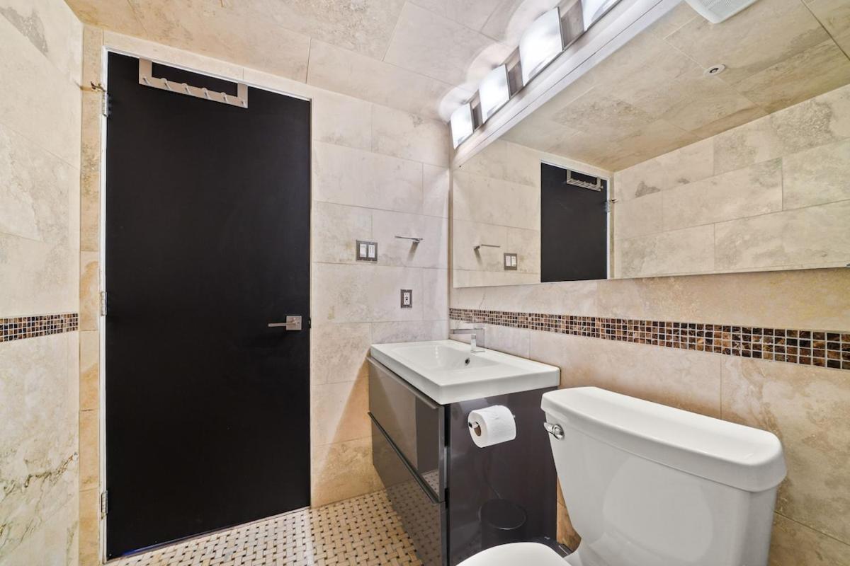 Beautiful 2 Bed Home Dt With Free Parking Vancouver Exteriér fotografie