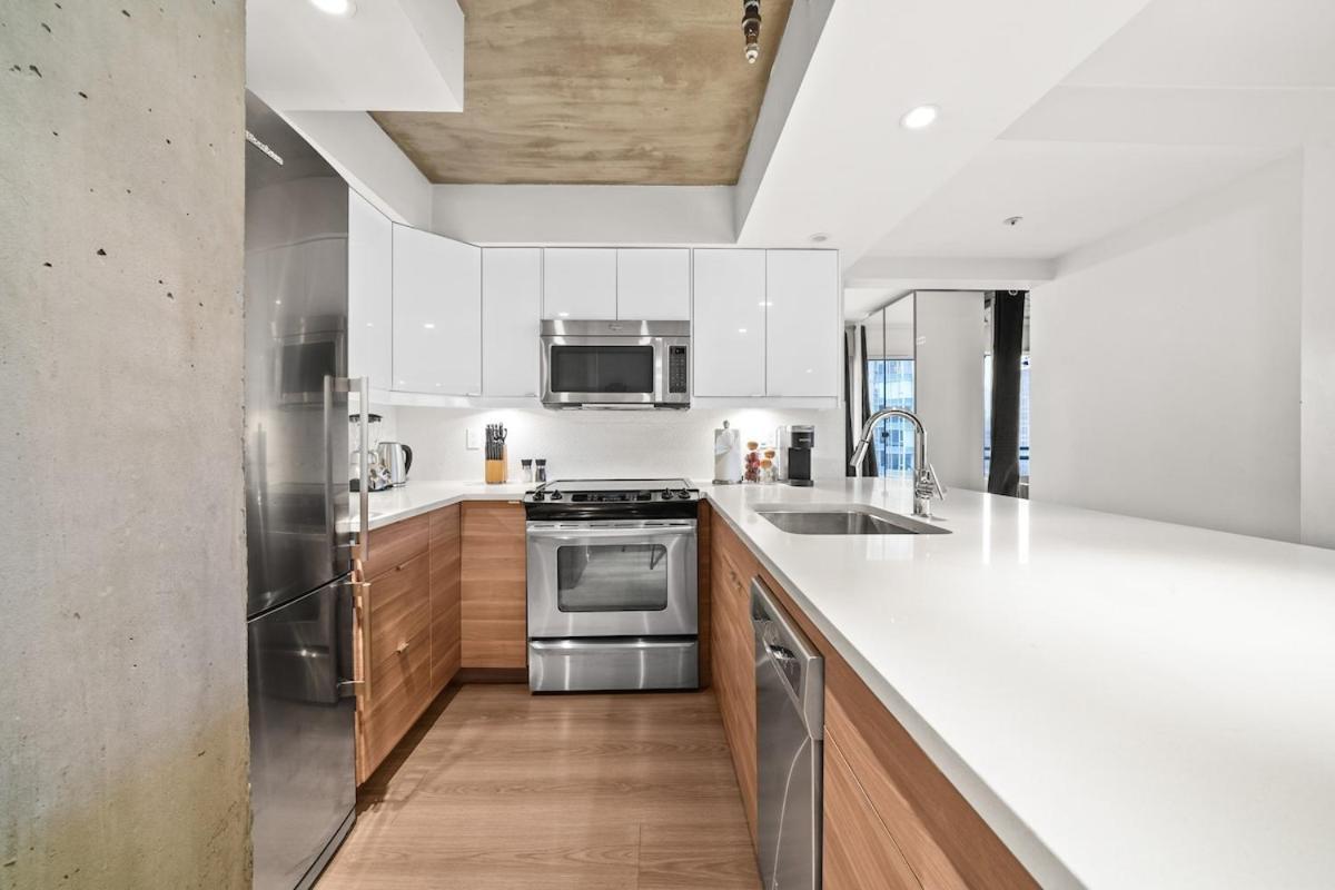 Beautiful 2 Bed Home Dt With Free Parking Vancouver Exteriér fotografie