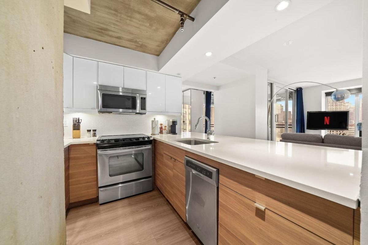 Beautiful 2 Bed Home Dt With Free Parking Vancouver Exteriér fotografie