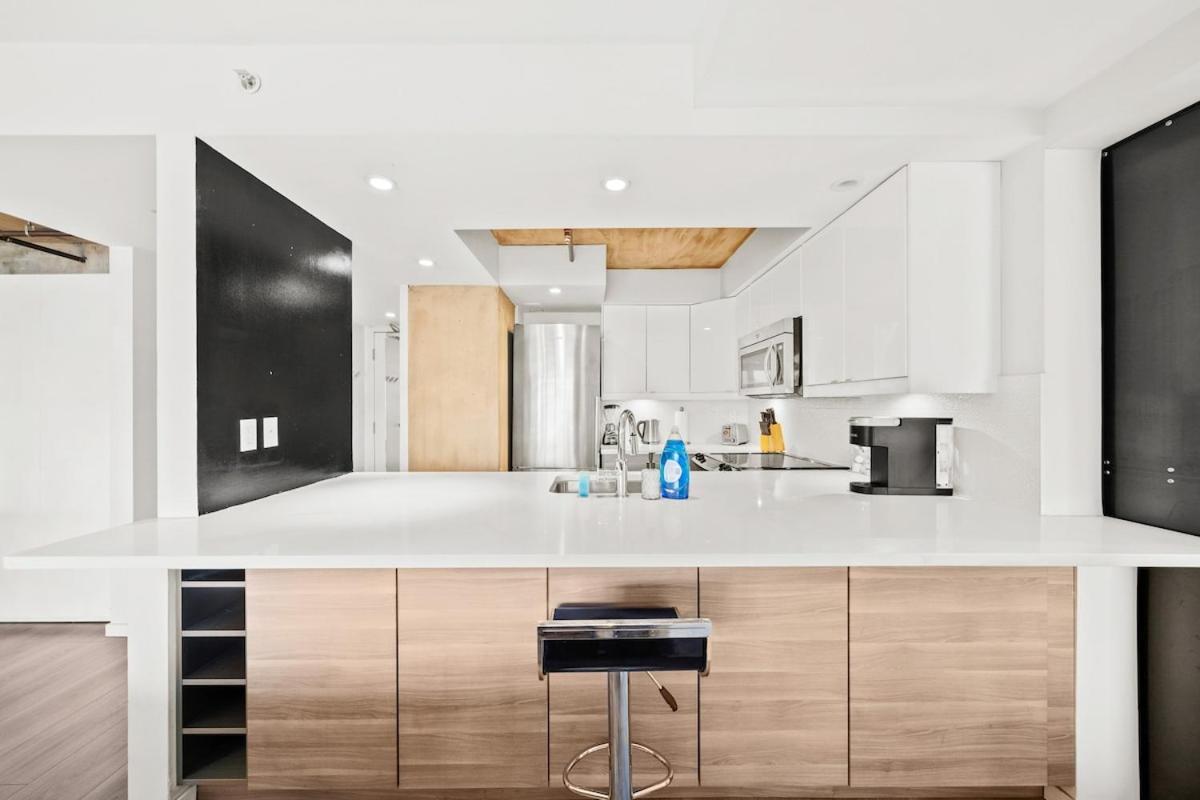 Beautiful 2 Bed Home Dt With Free Parking Vancouver Exteriér fotografie