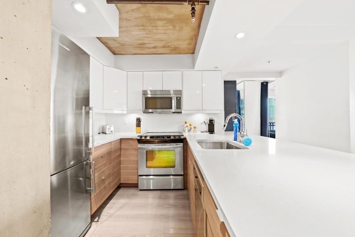 Beautiful 2 Bed Home Dt With Free Parking Vancouver Exteriér fotografie