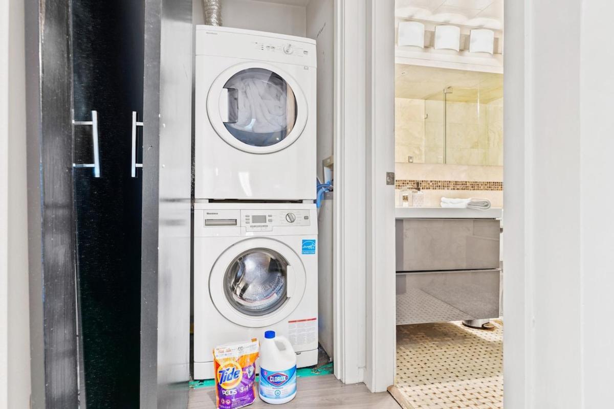 Beautiful 2 Bed Home Dt With Free Parking Vancouver Exteriér fotografie