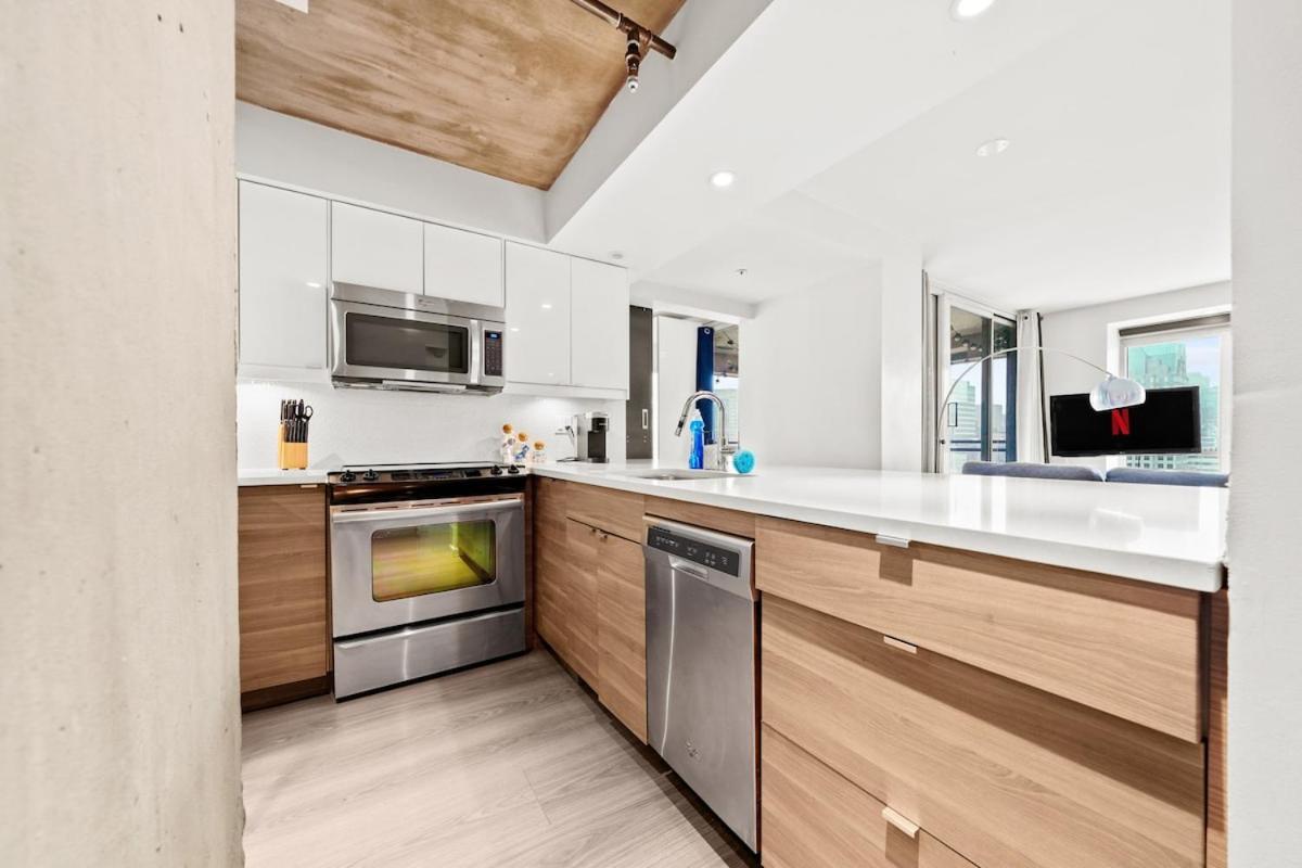 Beautiful 2 Bed Home Dt With Free Parking Vancouver Exteriér fotografie