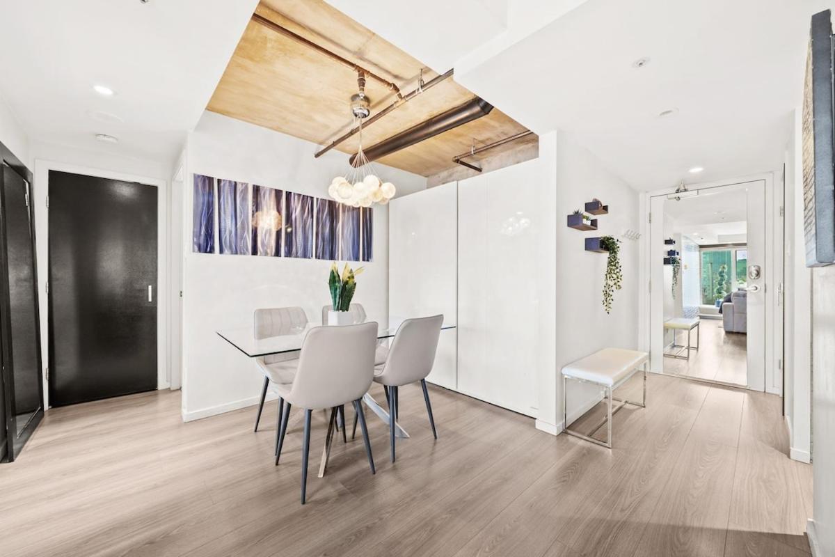 Beautiful 2 Bed Home Dt With Free Parking Vancouver Exteriér fotografie